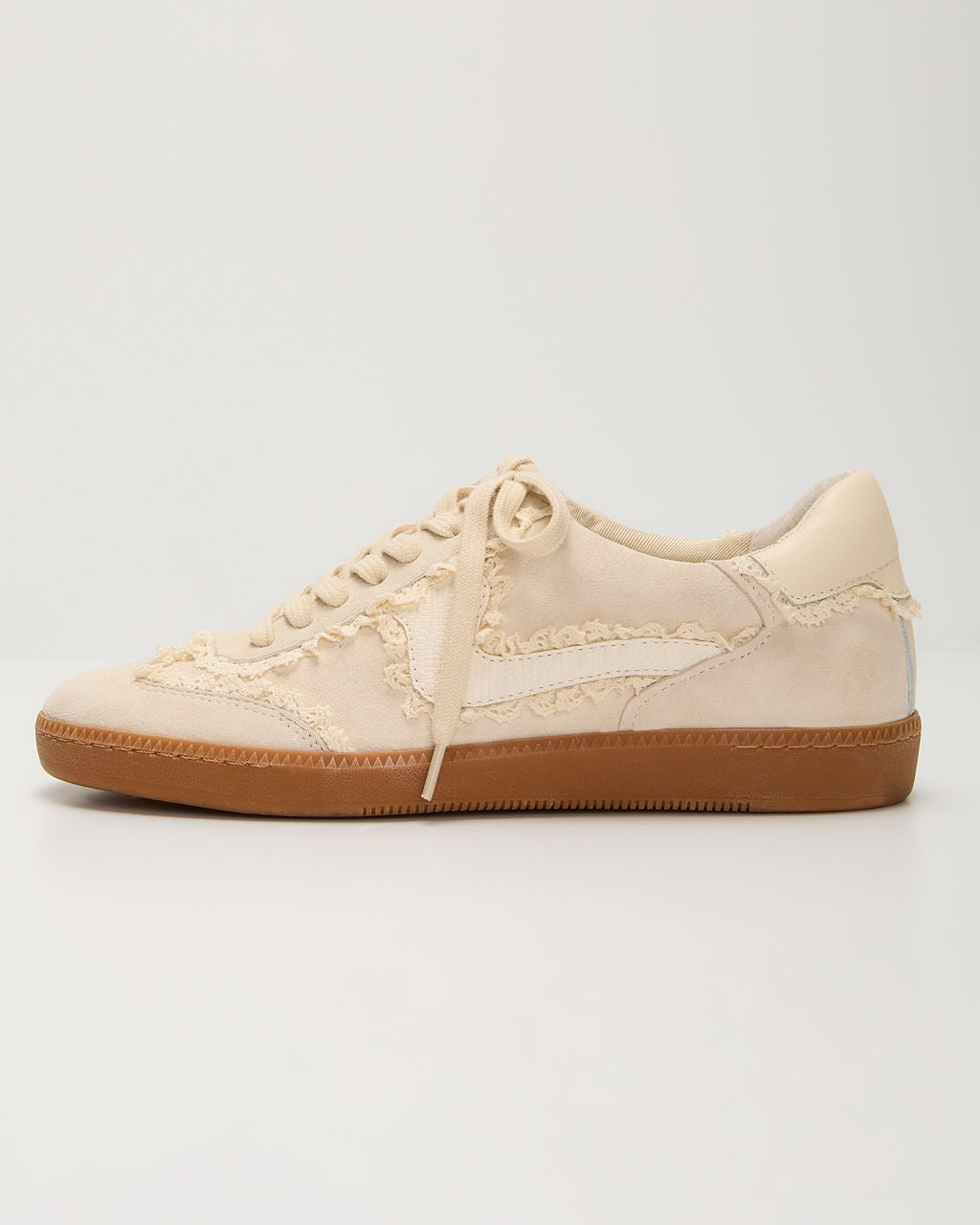 Right Catch Sneakers