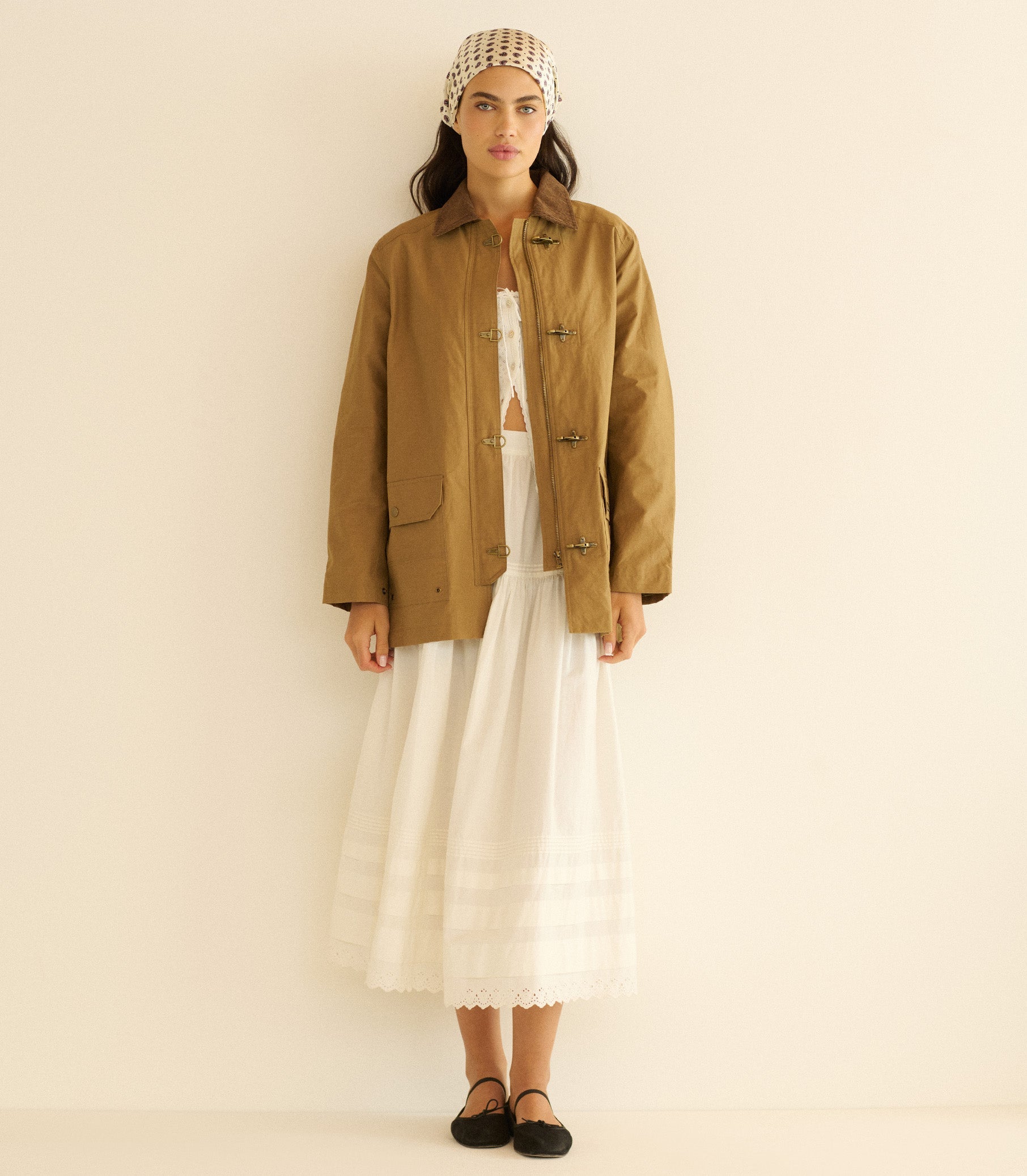 WAVERLEY RAINCOAT -- COYOTE